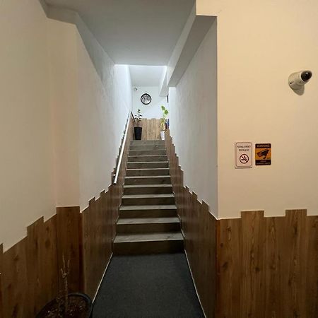 Skenderbej Rooms Тирана Екстер'єр фото