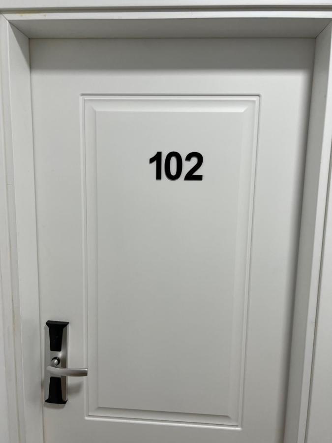 Skenderbej Rooms Тирана Екстер'єр фото
