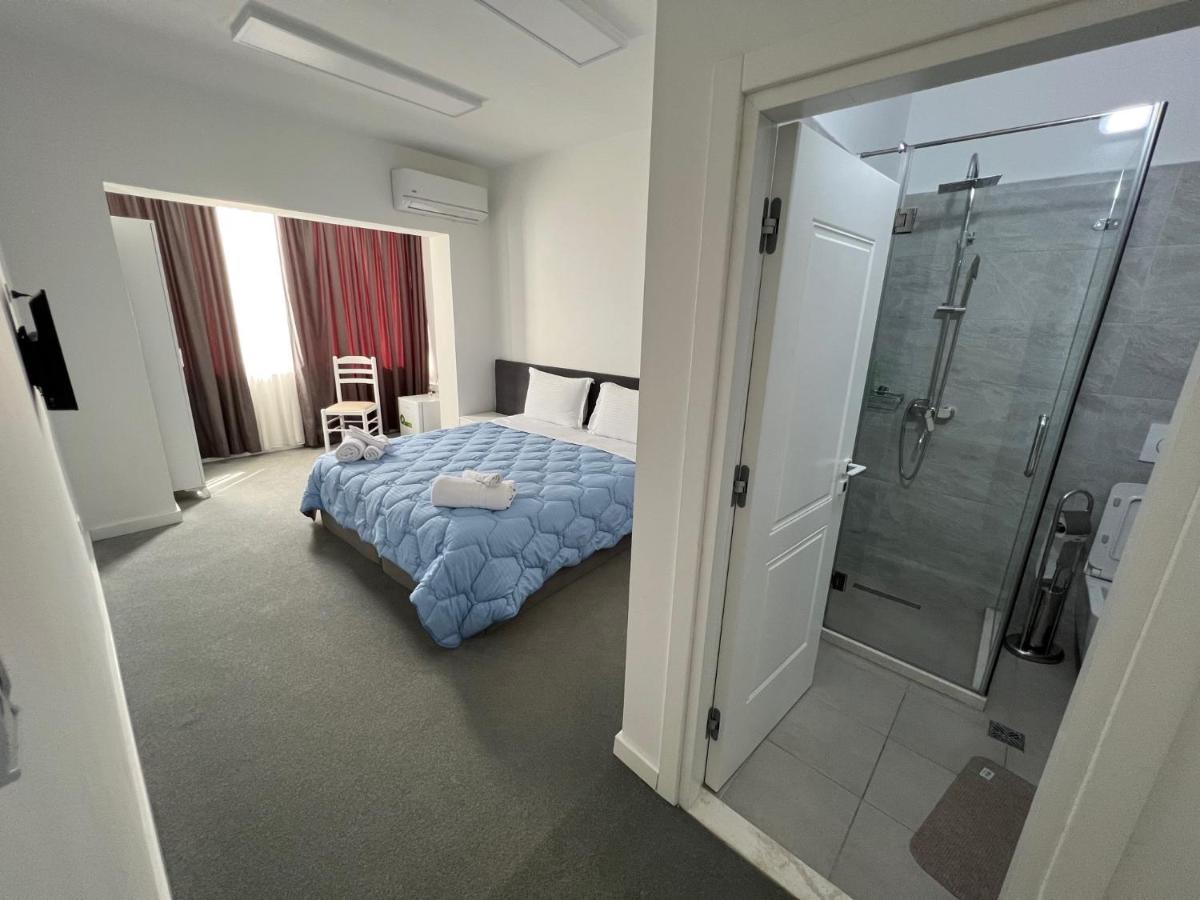 Skenderbej Rooms Тирана Екстер'єр фото
